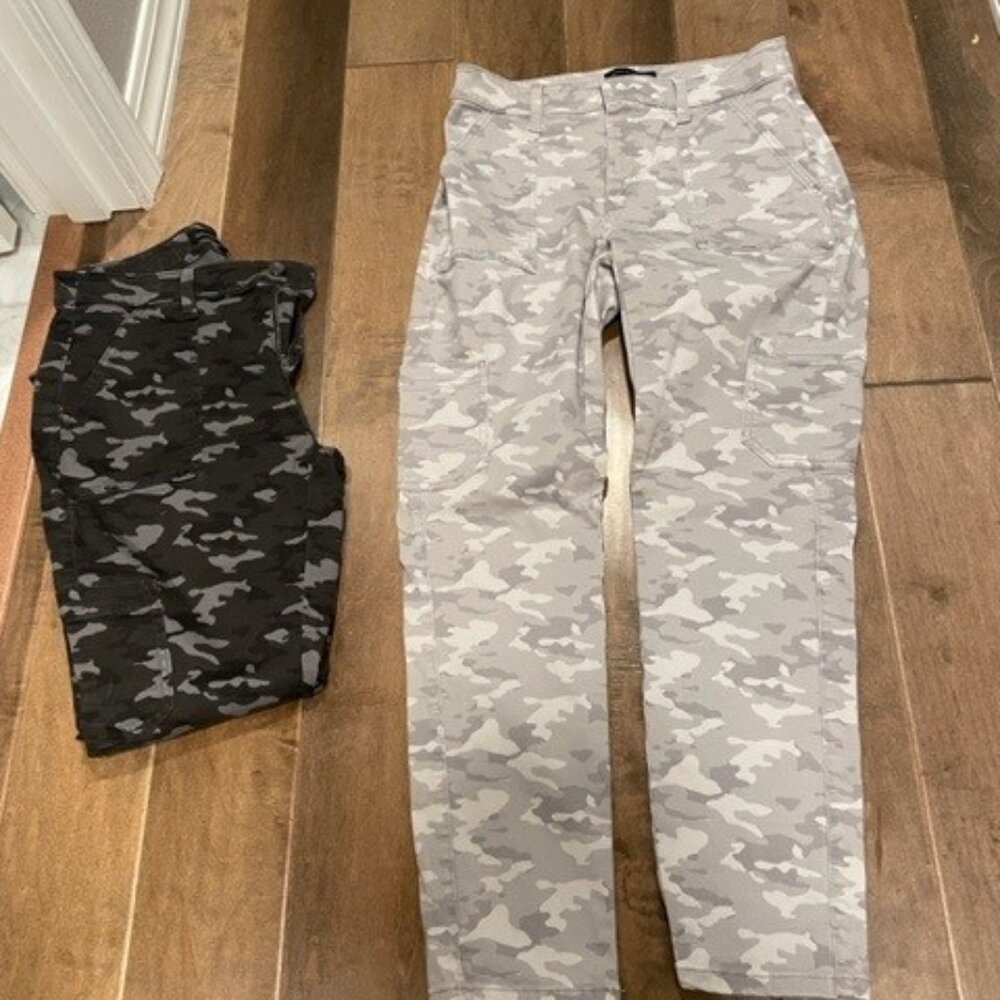 Banana Republic Skinny Fit Camo Pants Sz 6 (Set of 2)